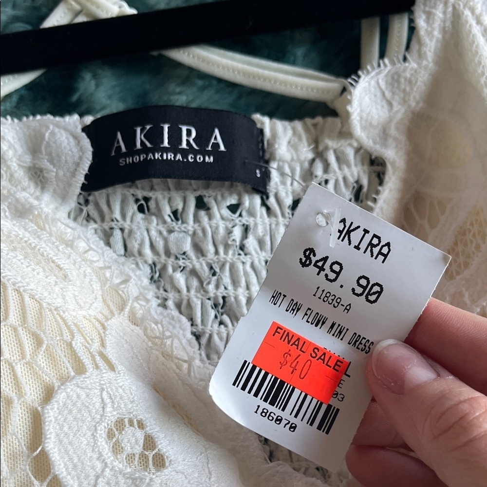 NWT AKIRA Elegant White Lace Dress - Picture 3 of 3